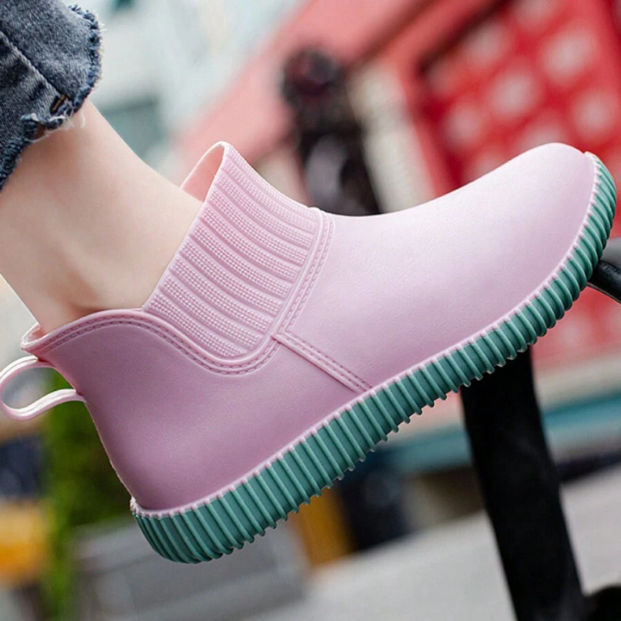 women's slip resistant rain boots