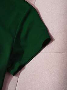 Camiseta informal elegante con estampado de atrapasueños y mariposas para mujer, de manga corta y cuello redondo - Verde Oscuro - Ver 5