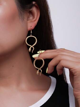 一对独特的蛇形图案耳环，复古朋克极简时尚精致创意耳环，适合送给朋友、爱人、约会对象、夜店、Y2K风格。