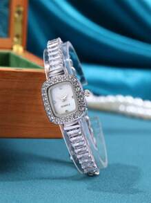 New Arrival! 1pc Women's Quartz Watch, Elegant Square Dial With Shiny Rhinestone Inlay Bracelet, Adjustable & Minimalistic Style, Suitable For Daily Wear And Gift Giving As A Gift For Students Returning To School