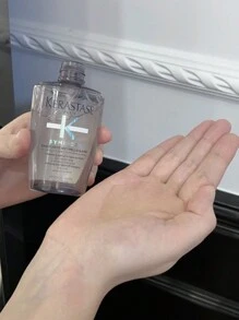 Kérastase KERASTASE[Mini]SYMBIOSE BAIN PURETE ANTI-PELLICULAIRE 洗发水 80ml*3 保湿去屑无硫酸盐洗发水，适用于易生头皮屑的头发和头皮。清洁和滋润头皮和头发 | 适用于易生头皮屑的头皮 | 不含硫酸盐 | 含有吡硫鎓锌 - 80ml*3/240ml - 查看 8