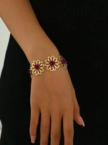 这款时尚优雅的花卉手链，是派对的理想礼物。精致的花朵中心采用喷绘工艺制作，因此不同批次的产品可能会存在轻微的颜色差异。 - 金黃色 - 查看 3