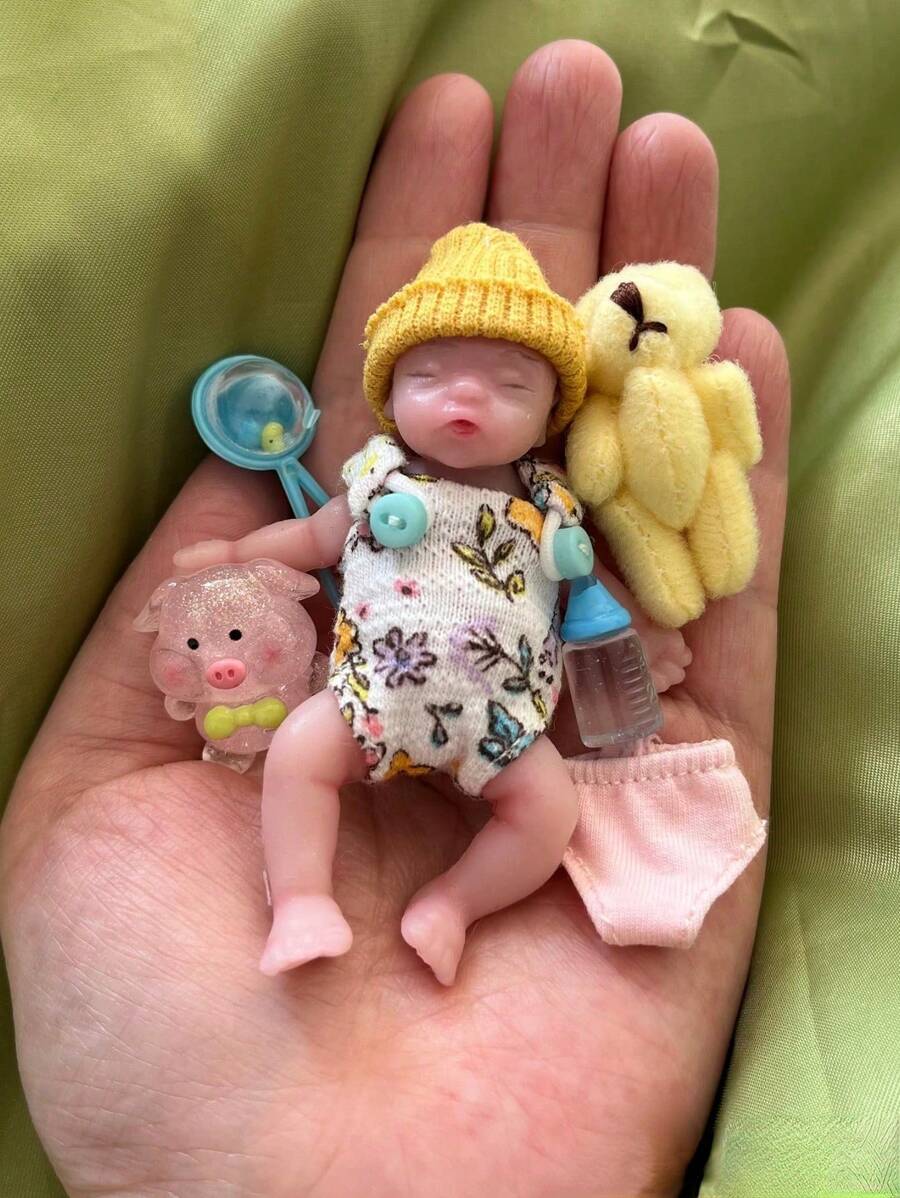 1个 3.15英寸 8厘米 重生迷你娃娃 全柔软硅胶女婴 手工制作 逼真可爱 彩绘新生儿玩具 生日礼物