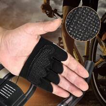 1 Coppia di guanti da fitness a mezza dita antiscivolo, guanti sportivi unisex per protezione, allenamento funzionale, sospensione, sollevamento pesi e altro ancora - protezione del palmo, migliore presa, accessori da palestra neri, sport, palestra, esercizi a casa, guanti da palestra per donne, guanti da boxe, guanti da palestra, guanti da palestra, guanti da palestra per uomo