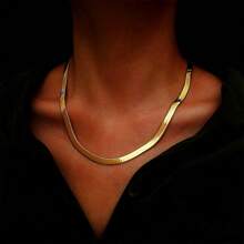 ZG YING ZHOU ZGYZ 1pc Fashionable Luxury High Polished 5.5mm Stainless Steel 18k Gold Plated Multi-Layer Snake Bone Chain Necklace, Suitable For Men & Women, Wedding, Party, Birthday, Engagement, Daily Wear, Sweater Chain Accessory