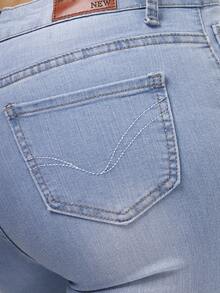 Jeans para Mujer de Mezclilla: Tiro Alto, Ajustados, Color Azul, Realce de Curvas. Diseño de desgarre en la parte delantera. Fabricados con materiales de alta calidad. Hello Meet. - Lavado ligero - Ver 10