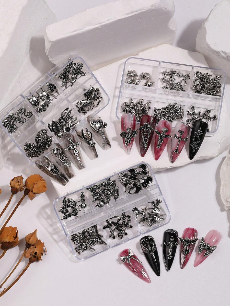 30pcs/6-Grid Box Vintage Y2K Nail Art Decorations, Dark Gothic Ins Style Cross & Skull Designs, Halloween Nail Accessories, Various Styles Gothic Fake Nails, Nail Art Supplies