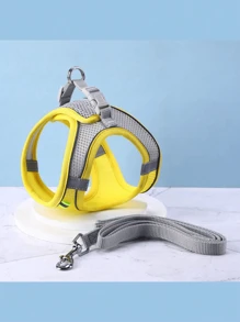 1入犬用背心式牽繩中小型犬種，如柯基、法國鬥牛犬和柴犬，可調整胸部和背部帶式犬用項圈