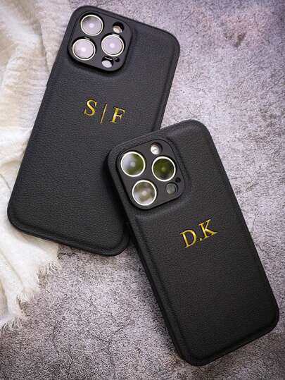 Funda personalizada para teléfono móvil con iniciales y nombre grabados en 3D, cubierta trasera de lujo de cuero suave coreano, protección a prueba de golpes, tecnología de estampado en caliente, funda de cuero como regalo de temporada para pareja, amigos, familia o usted mismo, 2025phonecase