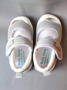 Sandalias de verano con patrón de oso de dibujos animados, parte inferior suave antideslizante de TPR para niños y niñas de 6 meses a 3 años