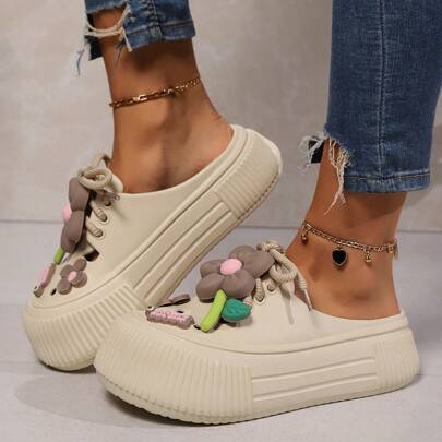 Women's Closed Toe Hollow Slippers, Summer Breathable Beach Sandals, 3D Flower Flip Flops For Home And Outdoor