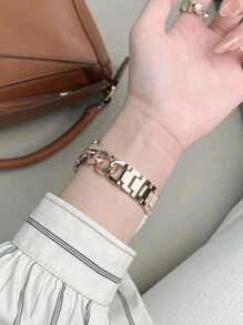 1 pieza Correa para Apple Watch para mujer, de cadena de metal con moda, compatible con la banda Apple Watch Ultra de 49mm, 40mm, 45mm, 44mm, 42mm, 41mm, 38mm, nueva correa de moda, transpirable y fresca, adecuada para el verano, compatible con Apple Watch Series 9, 8, 7, SE, Ultra, 6, 5, 4, 3, 2, 1, correa ajustable de cadena de jean de metal, accesorios de correa Apple Watch