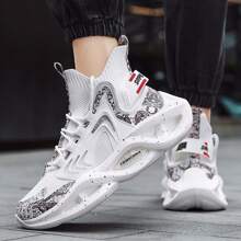 Zapatillas de deporte deportivas de ocio elásticas y ligeras tipo bota con camuflaje blanco nuevo 2024, zapatos de baloncesto, zapatillas de correr con cuchilla