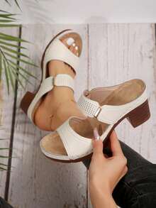 新款女式高跟厚底開扣式夏季涼鞋，防水鞋底，休閒皮革中跟拖鞋，大碼碼數，歐美風格