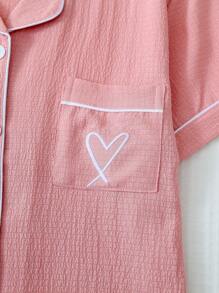 【优雅田园】女士夏季撞色滚边领口袋爱心图案纽扣上衣和蝴蝶结短裤睡衣套装 - 粉色 - 查看 4