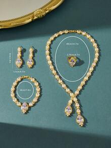 欧洲、美国、迪拜、沙特阿拉伯流行小水滴水钻白金奢华三角形 4 件套婚礼首饰套装，均码，包括项链、手链、耳环和戒指，适合日常佩戴以及赠送给女朋友。非常适合派对、宴会、正式活动、婚礼等。 - 四件套 - 查看 4