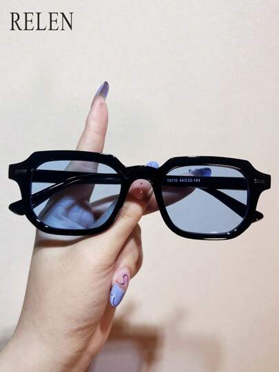 1/2 件女士时尚太阳镜，2024 新款复古铆钉方形太阳镜，适合度假和派对