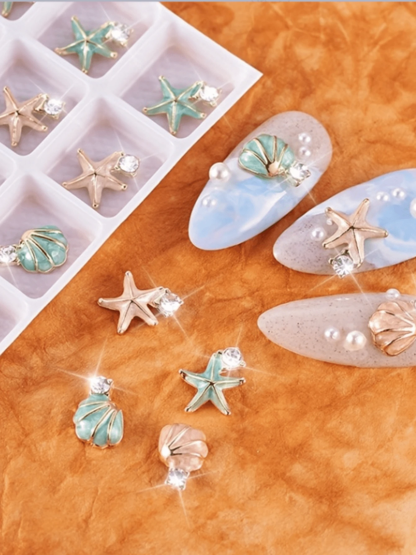 2 piezas Decoraciones de uñas con temática de océano mixto, diseño de patrón y color al azar, con diamantes de imitación, estrella de mar y diseño de concha marina, utilizados para la decoración de uñas y suministros de arte de uñas - Multicolor - Ver 1
