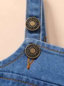 Weiche und bequeme Denim-Overall-Shorts für Kleinkind-Jungen mit Cartoons, Tier- und Buchstaben-Muster. Geeignet für lässige Sommer-, Urlaubs- und Partykleidung.