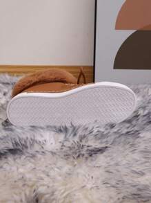 Stivali alla caviglia da donna con suola spessa e fodera morbida e soffice, stile alla moda, colore unito, stringati, in finta pelle