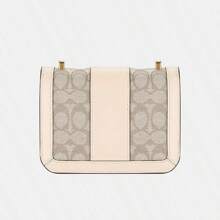 Coach Túi đeo vai/đeo chéo Alie, chất liệu vải jacquard đặc trưng, điểm nhấn là các chi tiết da rắn, khóa cài hình ngựa cổ điển C3760 B4SHG - Màu Hồng baby - Xem 5