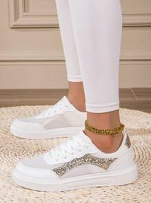 Baskets plates respirantes de style coréen pour femmes, légères et confortables, chaussures de planche polyvalentes à semelle souple et antidérapante, convenant aux activités de plein air, aux sports, aux voyages, à la marche et à la course, baskets blanches