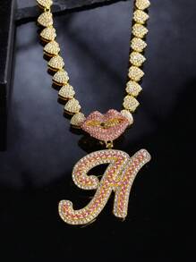 CVNANA قلادة سلسلة مربوطة مزخرفة مليئة بالألماس للرجال والنساء، قلادة حرف الهيب هوب لشفة الشفاه المزخرفة، هدية مجوهرات للفتيات.