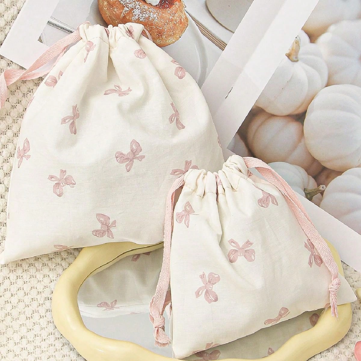 1Pc/Set Cute Pink Bowknot Print Travel Skincare Drawstring Storage Bag Makeup Bag Underwear Clothing Storage Bag Sanitary Napkins Bag Short Trip Essential Travel Organizer Set, Packing Cube Set Travel Organizer Set Travel Essentials For Valentine's Day Gift, Birthday Gift, Teacher's Day Gift, New Year Gift Makeup Bag Holiday Winter Makeup Storage Valentines Back To School Supplies Make Up Bag