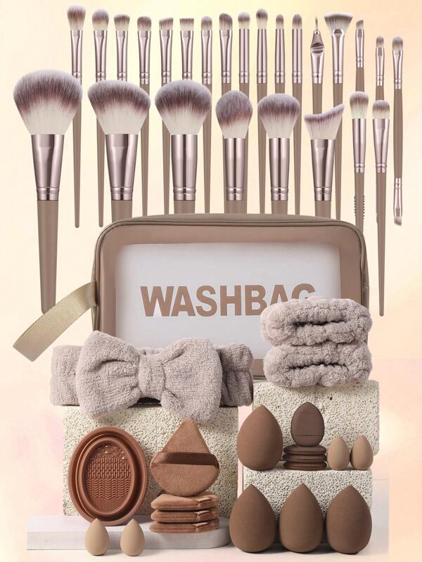46PCS Makeup Tools Set Including[Gift]:1pc Multi-Functional Zipper Toiletry And Cosmetic Bag Waterproof+25PCS Makeup Brush Sets+4PCS Makeup Sponges+4PCS Mini Makeup Sponges+4PCS Triangle Powder Puffs+4PCS Mini Air Cushion Powder Puff+1pc Hairband+2PCS Hand Bowl Strap+1pc Makeup Brush Cleaning Tools
