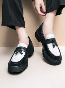 Thick Sole Bicolor Tasseled Wedding Formal Dress Shoes For Men - Black and White - View 5