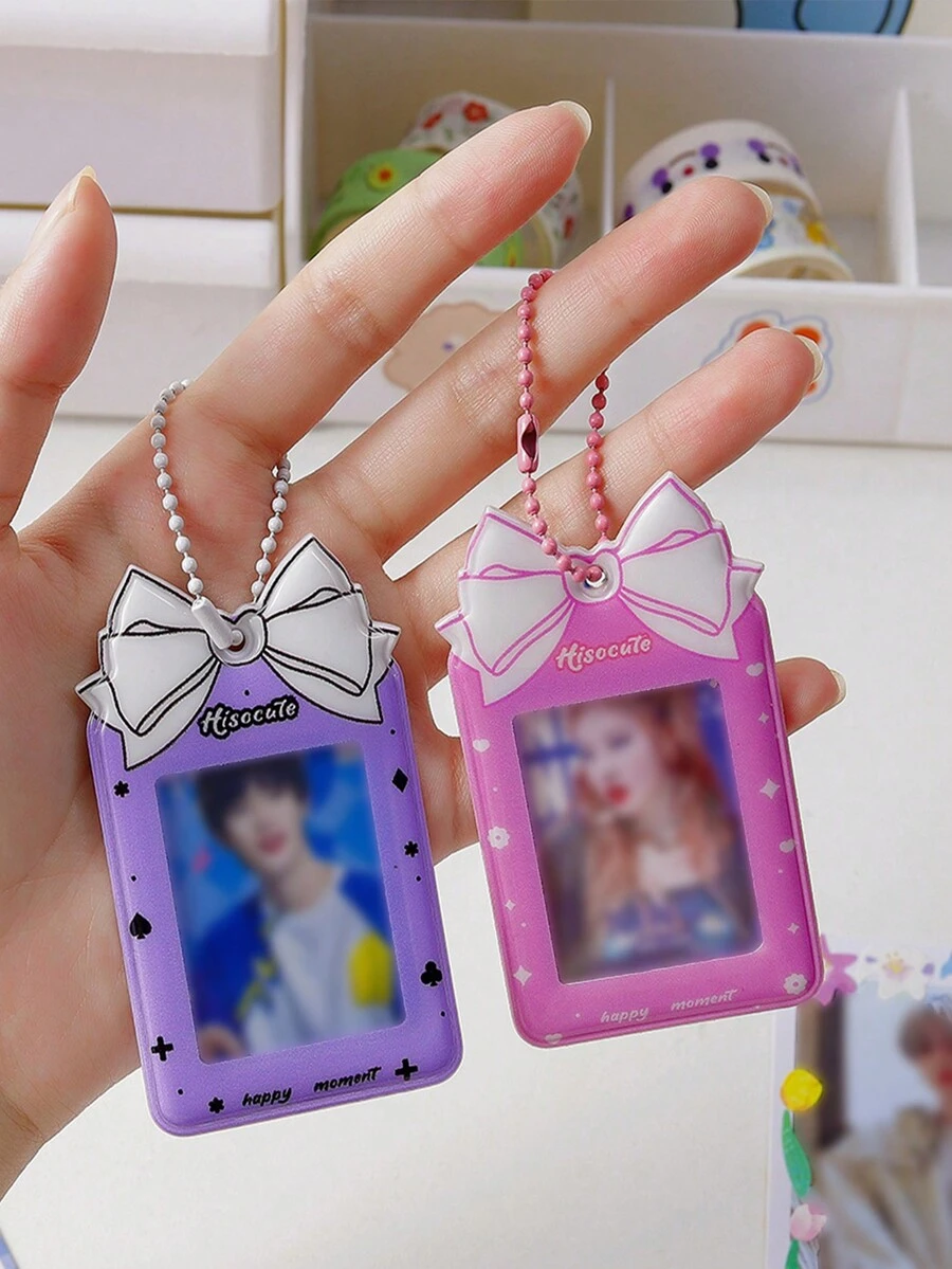 Vỏ bảo vệ nơ hoạt hình 2 inch nhỏ trong suốt cho thẻ và ảnh, lý tưởng cho ảnh ID, bộ sưu tập thẻ của thần tượng ngôi sao, bộ sưu tập thẻ Goo của người hâm mộ, có thể giữ hình ảnh, mặt dây chuyền móc khóa để trang trí ba lô - Nhiều màu - Xem 1