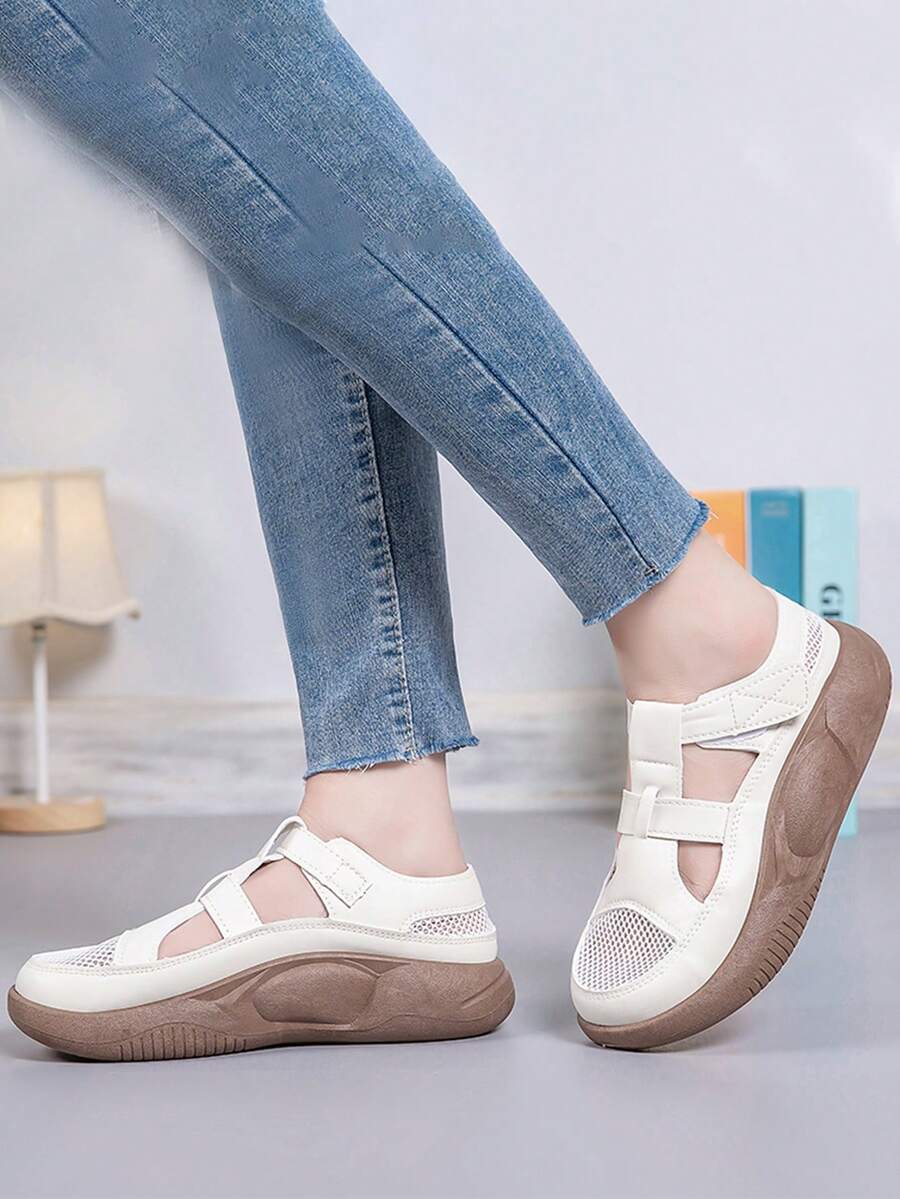 Sandalias de moda para mujer de verano 2024 con punta cerrada, plataforma gruesa, versátil, suela suave, estilo romano, con perforaciones, pantuflas casuales y cómodas para mujeres