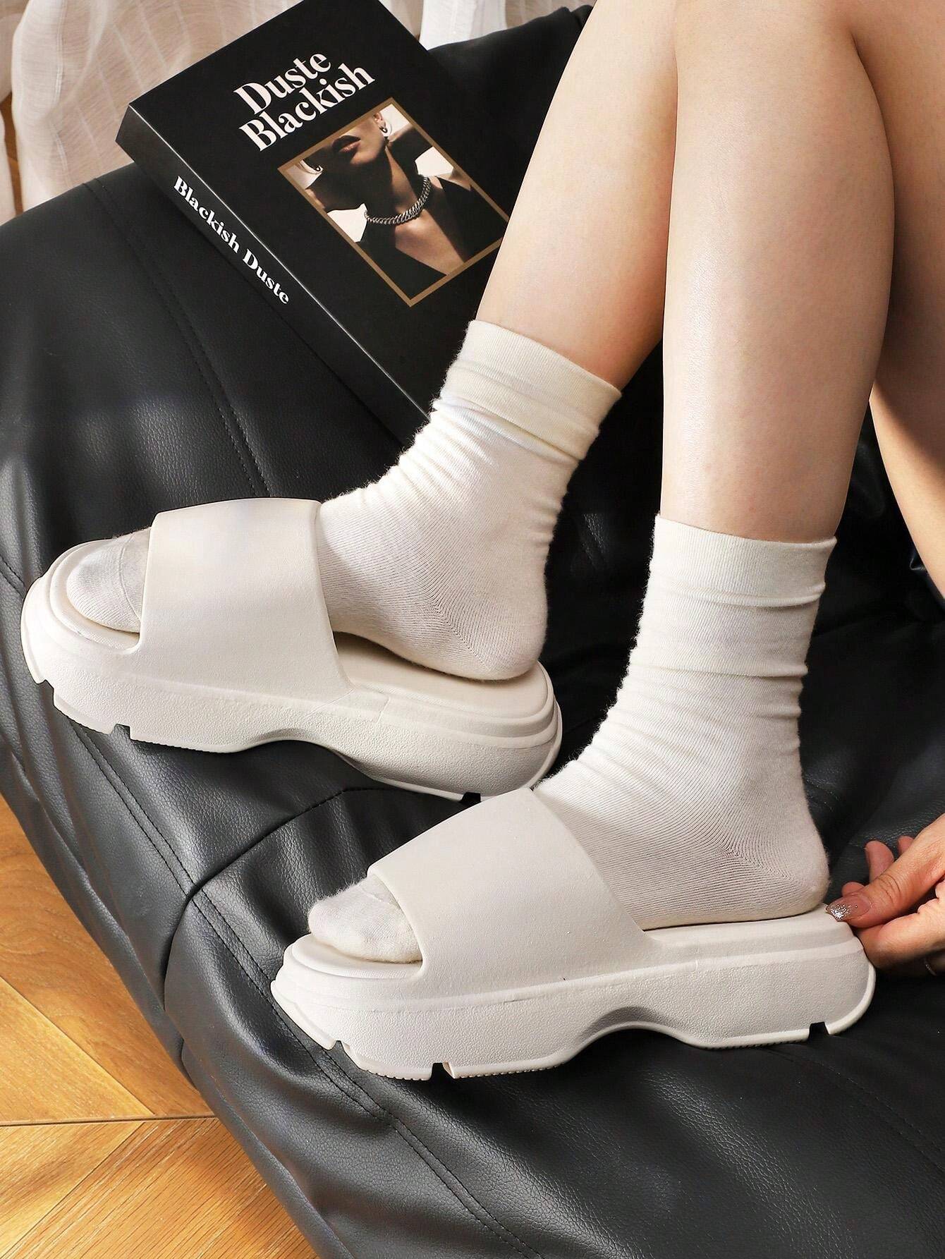 Women's ThickSoled House Slippers, New 2024 Summer Wear Outside BreadShaped Sandals, Elevated