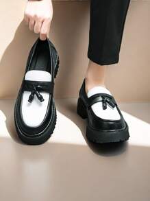 Thick Sole Bicolor Tasseled Wedding Formal Dress Shoes For Men - Black and White - View 3