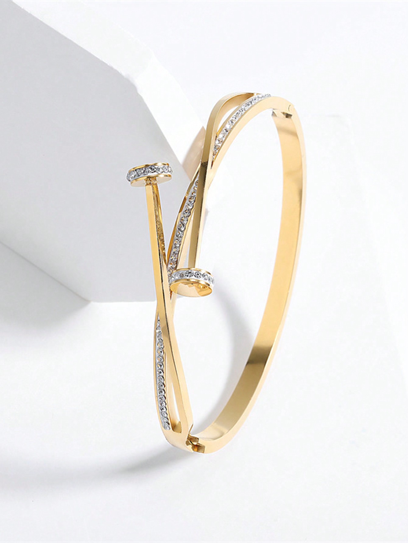 سوار سوار فرنسي فاخر ، فولاذي عصري مرصع بالراينستو...