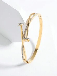 Ein französisch angehauchtes luxuriöses Nagelarmband, modisches, vielseitiges Edelstahlarmband mit Strasssteinen, geeignet für den täglichen Gebrauch