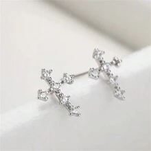 1 Stück modische 925 Sterling Silber & Kubikzirkonia zierliches Kreuz Ohrring Stud, hypoallergener Schmuck für Ostern/Festival/Geschenk/Alltagskleidung, Frauen