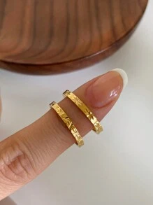 1枚新款精緻優雅的煙火紋簡約戒指，18K金製防水，可疊搭，時尚女性戒指