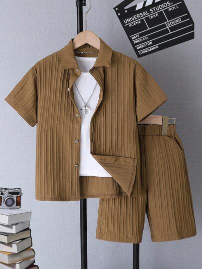 Conjunto de camisa de manga corta y pantalones cortos casuales para niños con textura ondulada, de unicolor, transpirable y ligero, adecuado para primavera/verano