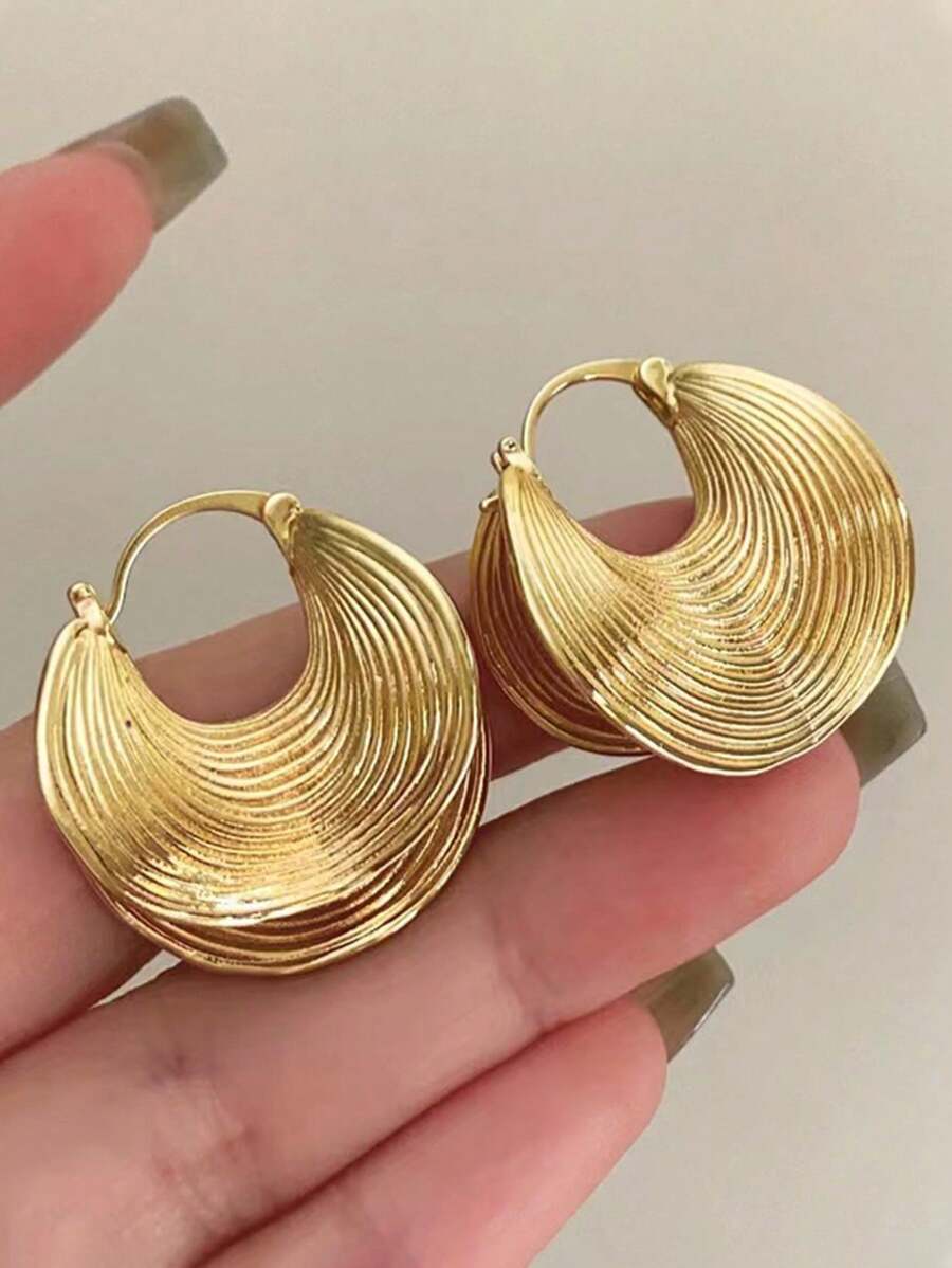 1 par - Pendientes de botón con patrón asimétrico metálico de estilo europeo para un procesamiento pesado, pendientes de moda para ir y venir, elegantes y exclusivos, accesorios versátiles