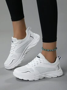 女士低帮网眼运动鞋，简约百搭，可搭配各种裤子；功能性户外休闲鞋，女性化的浅色工作鞋，打造优雅的办公室造型；时尚拼接设计的网球鞋；轻便减震的跑鞋，带来流畅灵活的跑步体验；透气灵活的羽毛球鞋，支持快速运动；健康的步行鞋，为您的积极生活方式增添力量