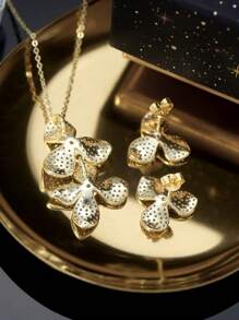 1 Set/2Pcs Luxury 925 Silver Flower Full Zirconia 14K Gold Earrings And Necklace Pendant  Elegant Women Setting Jewelry For Party And Wedding Gifts