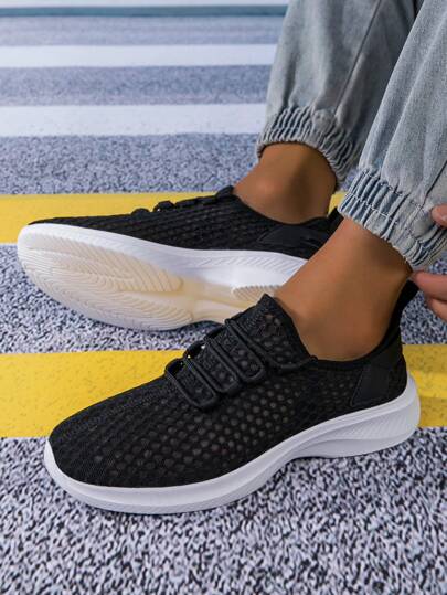 New Men's Lightweight Breathable Mesh Running Shoes, White Cushioned Sports & Casual Shoes For Couples