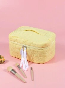 1 PC Yellow Floral Quilted Fish Cloud Bag Make Up Bag, Fashionable And Casual Large Capacity Portable Zipper Makeup Bags, Travel And Vacation Essentials Cosmetic Bags For Sanitary Napkins, Pouch Pads, Wired Earphones, Earpods, Headphones, Charger, Lipsticks, Cosmetics, Perfume, Skin Care And Beauty Products, Home Decor, Keys, Holiday Gifts Makeup Travel Toiletry Organizer Essentials Gifts Storage Zipper Accessories Nail Bag