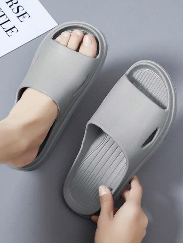 Unisex Leichte EVA Hausschuhe mit weicher Unterseite und rutschfester Sohle, perfekt für Innen-, Badezimmer-, Strand- und Freizeitkleidung im Sommer