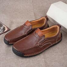 New Hand-Stitched Men's Outdoor Casual Shoe Slip-On Flat Leather Shoe Spring Low-Cut Breathable Plus Size Loafers