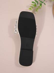 Ladies' Shiny Pearl & Rhinestone Decorated Flat Sandals, Stylish & Versatile Fairy Women's Shoes, Comfortable Low-Heeled Beige PU Slippers For Summer 2024, Featuring Open Toe Design, Perfect For Outdoor, Vacation, Anti-Slip & Waterproof Beach Shoes. Valentines - Beige - View 5