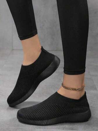 Women's Solid Color Fashion Slip-On Sneakers, Breathable Comfortable All Season Low-Top Casual Shoes With Durable MD Outsole And Comfortable Insole, Easy To Wear