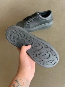 Men Sneakers - 黑與黑 - 查看 2
