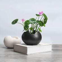 1pc Vintage Eggshell Ceramic Flower Pot Creative Home Gardening Succulent Small Planter, Suitable For Home Decoration And Personalized Ornament Gifts Birthday Graduation